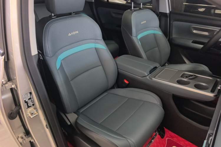 Used AION Y 2023 Plus 510 Smart Edition Right Front Seat