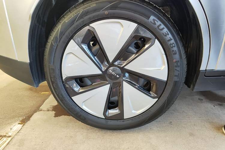 Used AION Y 2023 Plus 510 Enjoy Edition Right Rear Wheel Hub