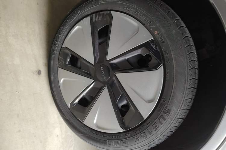 Used AION Y 2023 Plus 510 Enjoy Edition Right Rear Wheel Hub
