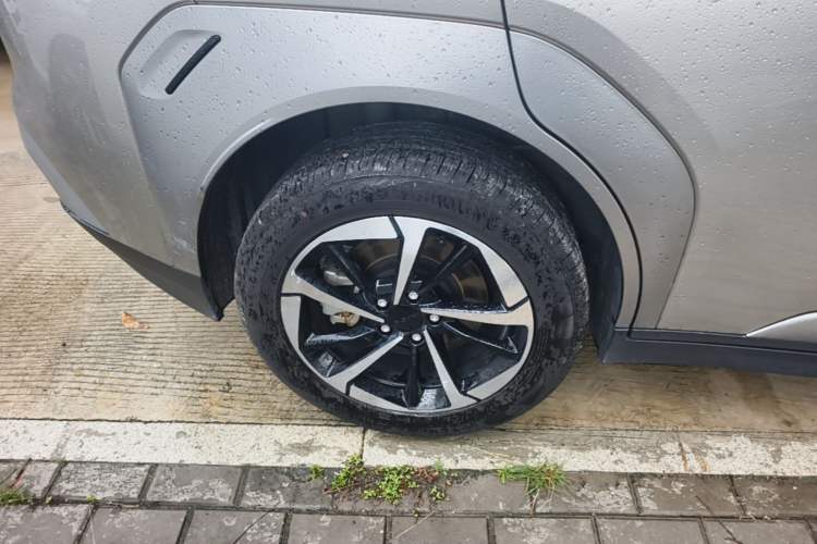 Used AION Y 2023 Younger Star Edition Right Rear Wheel Hub