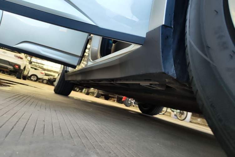 Used AION Y 2023 Plus 510 Enjoy Edition Right Side Sill