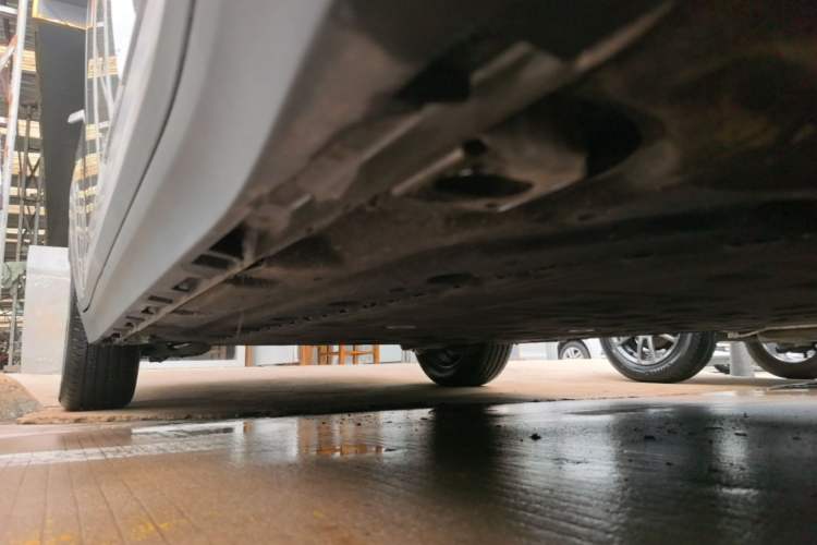 Used AION Y 2023 Plus 510 Enjoy Edition Right Side Sill