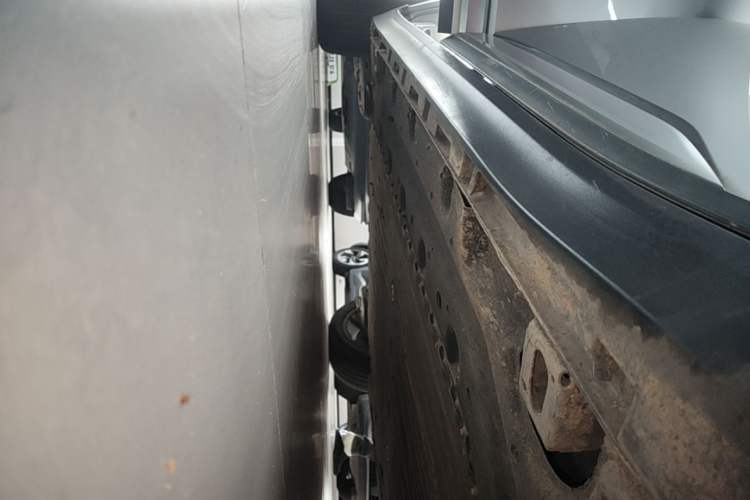 Used AION Y 2023 Younger Star Edition Right Side Sill