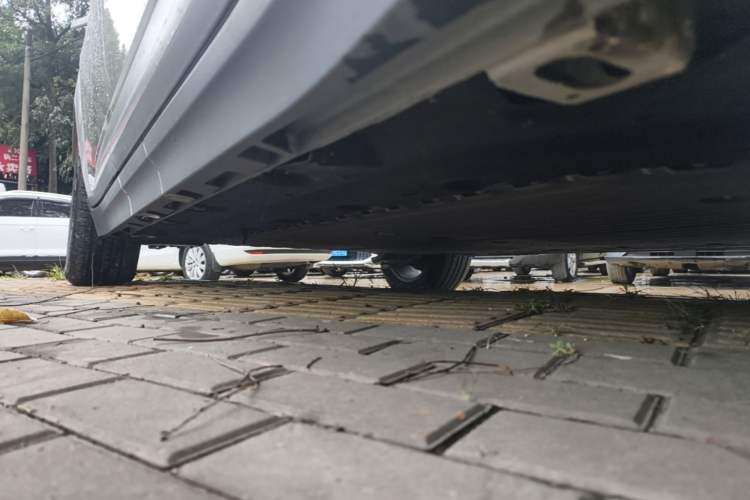 Used AION Y 2023 Younger Star Edition Right Side Sill