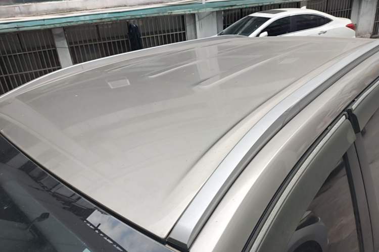 Used AION Y 2023 Younger Roof