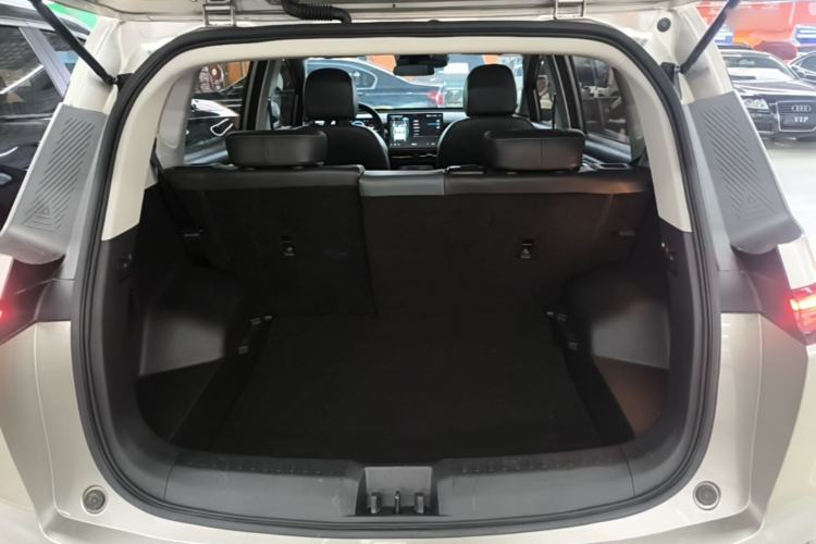 Used AION Y 2023 Plus 510 Smart Edition Trunk