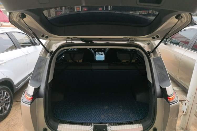 Used AION Y 2023 Plus 510 Enjoy Edition Trunk
