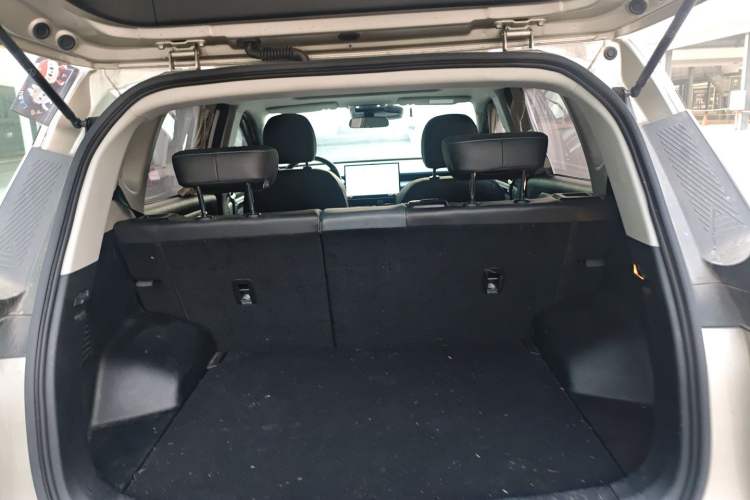 Used AION Y 2023 Plus 510 Smart Edition Trunk