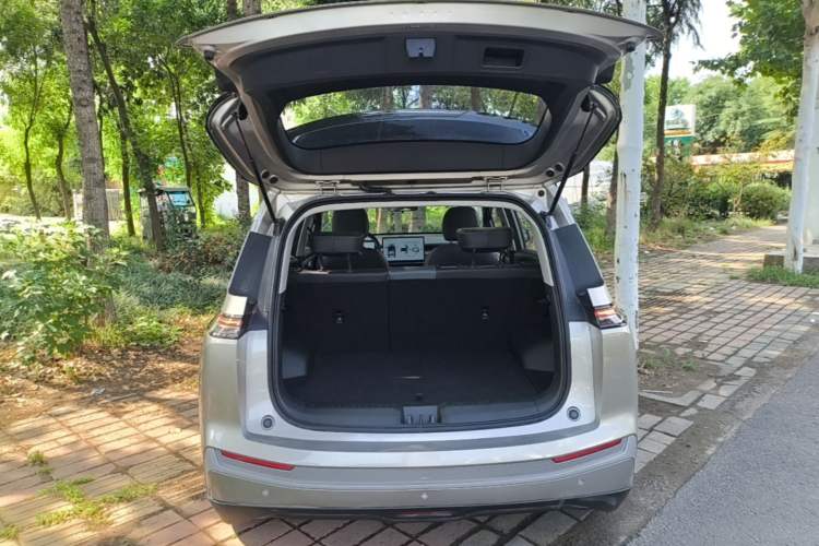 Used AION Y 2023 Plus 510 Smart Edition Trunk