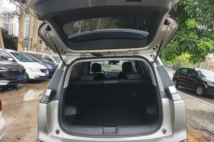 Used AION Y 2023 Younger Star Edition Trunk
