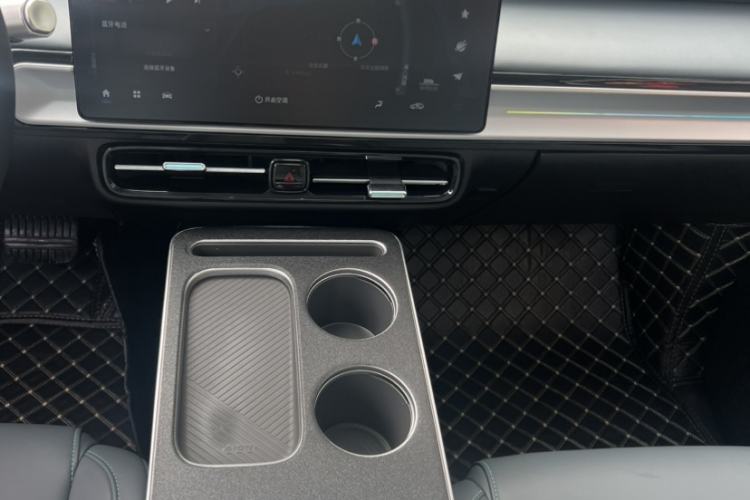 Used AION Y 2023 Plus 510 Smart Edition Audio And AC Panel