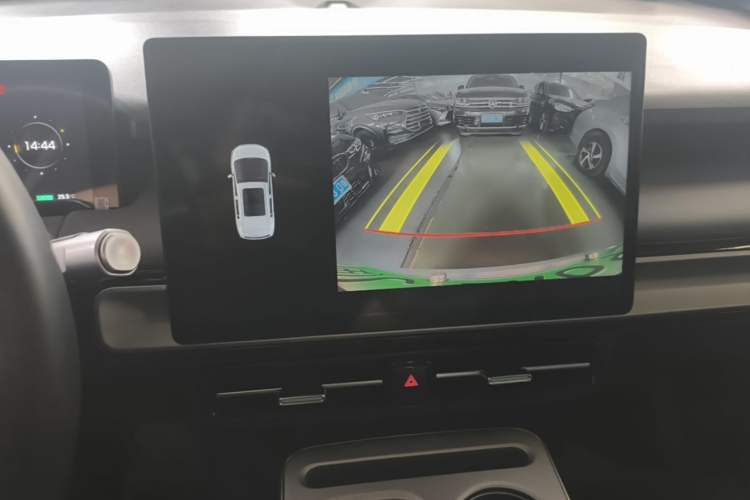 Used AION Y 2023 Plus 510 Enjoy Edition Audio And AC Panel