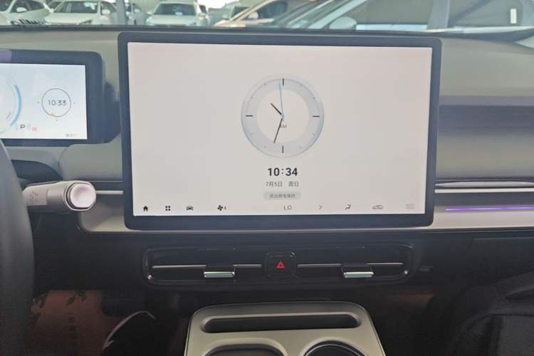 Used AION Y 2023 Plus 510 Smart Edition Audio And AC Panel