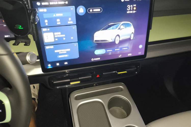 Used AION Y 2023 Plus 510 Enjoy Edition Audio And AC Panel