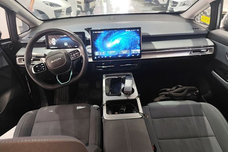 Used AION Y 2023 Younger Center Console