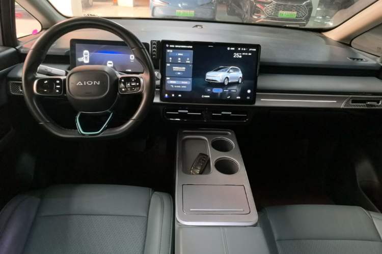 Used AION Y 2023 Plus 510 Smart Edition Center Console