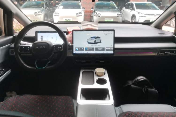 Used AION Y 2023 Plus 510 Smart Edition Center Console