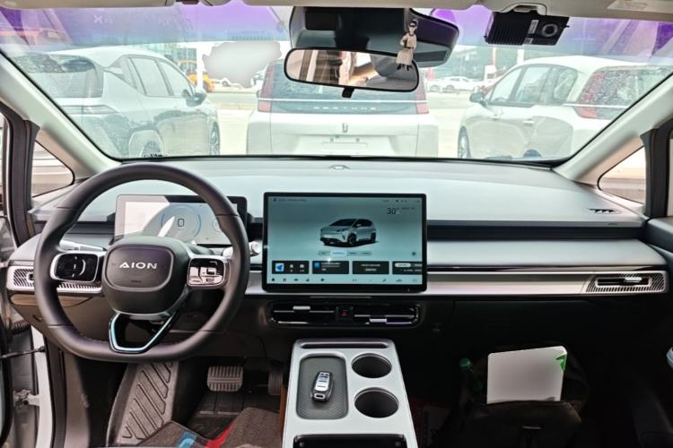 Used AION Y 2023 Plus 610 Enjoy Edition Center Console