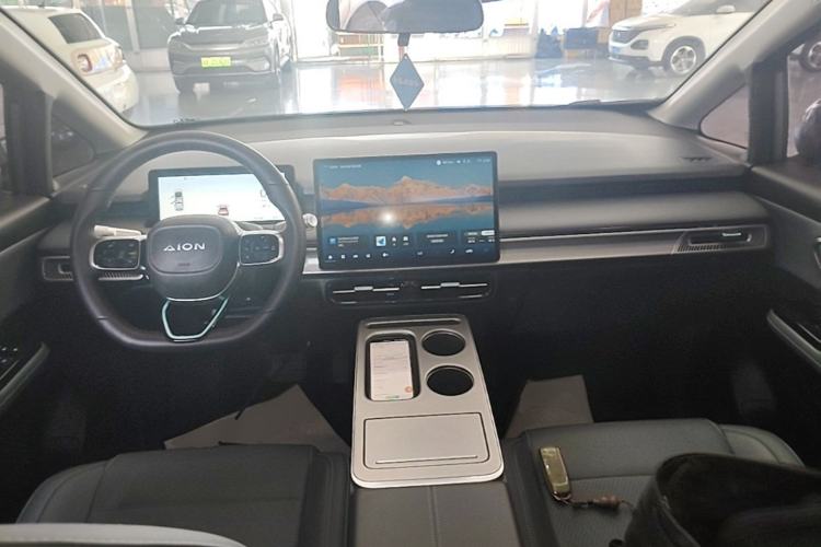 Used AION Y 2023 Younger Star Edition Center Console