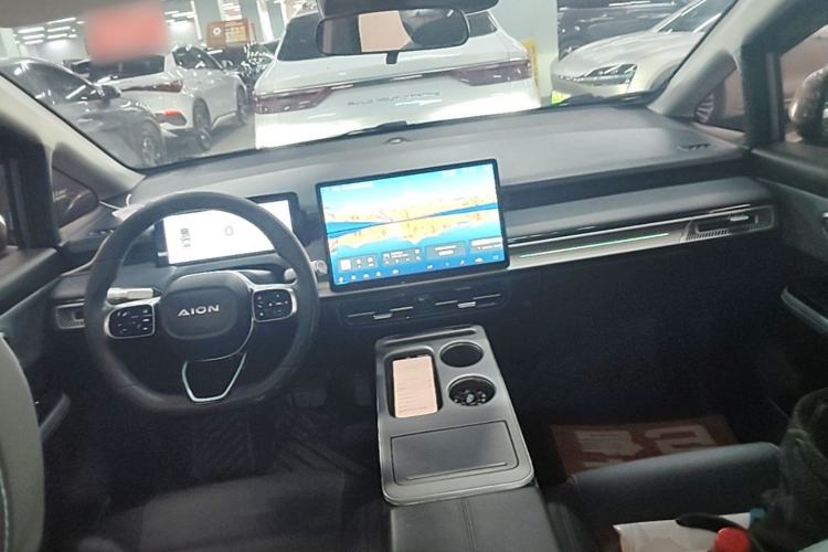 Used AION Y 2023 Plus 510 Smart Edition Center Console