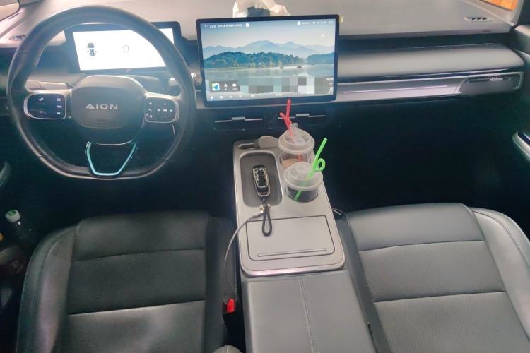Used AION Y 2023 Plus 510 Smart Edition Center Console