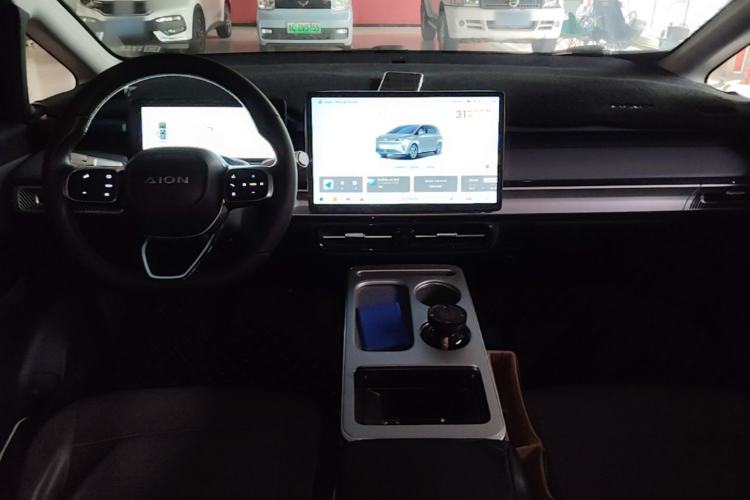 Used AION Y 2023 Plus 510 Enjoy Edition Center Console