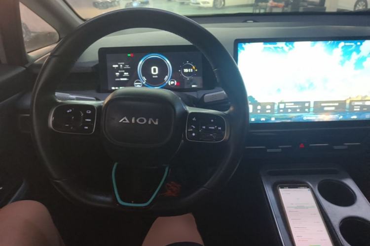 Used AION Y 2023 Younger Center Console