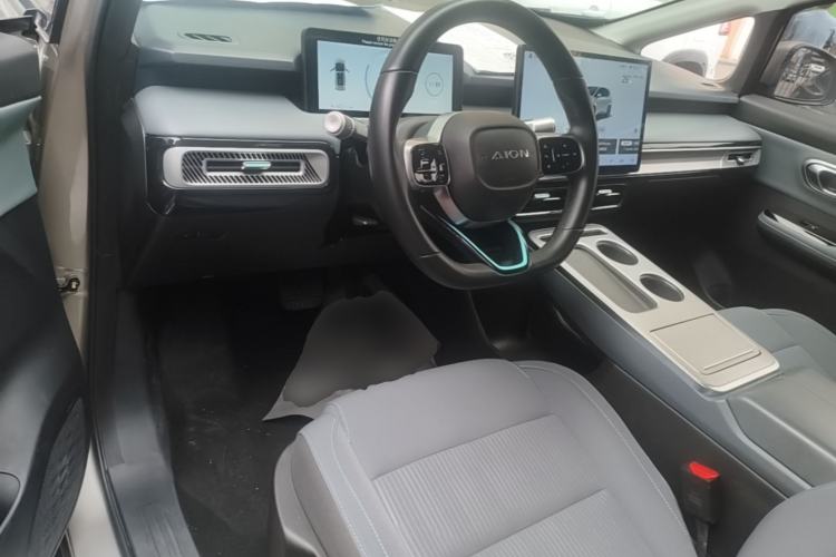 Used AION Y 2023 Younger Center Console