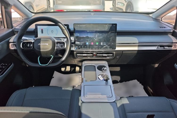 Used AION Y 2023 Younger Star Edition Center Console