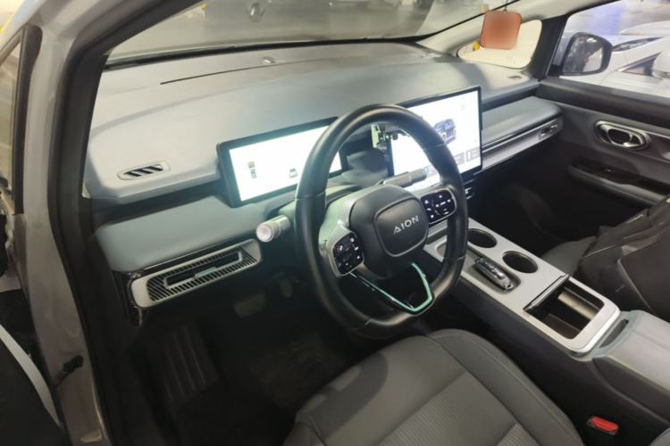 Used AION Y 2023 Plus 610 Enjoyment Edition Ternary Lithium Center Console