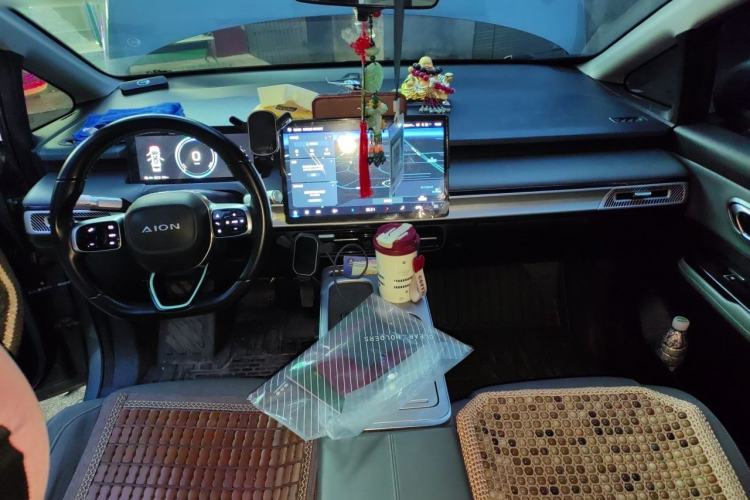 Used AION Y 2023 Plus 510 Enjoy Edition Center Console