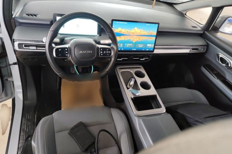 Used AION Y 2023 Plus 510 Enjoy Edition Center Console