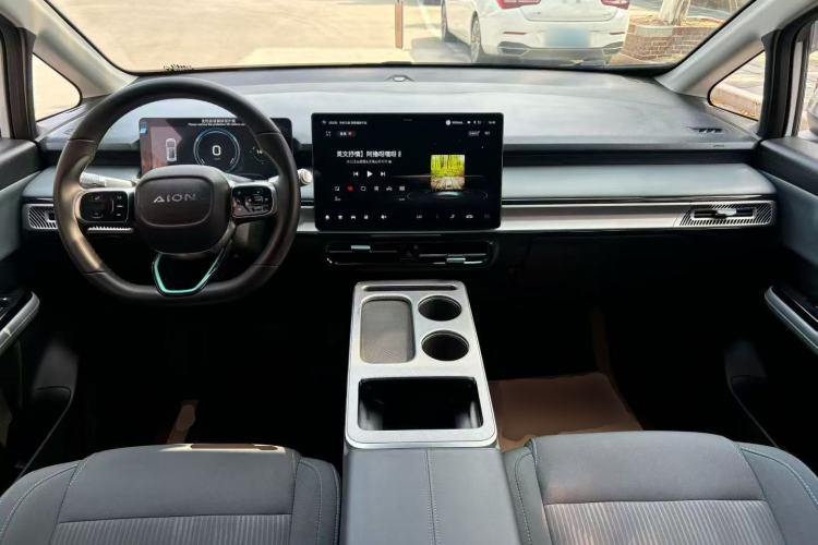 Used AION Y 2023 Plus 510 Enjoy Edition Center Console