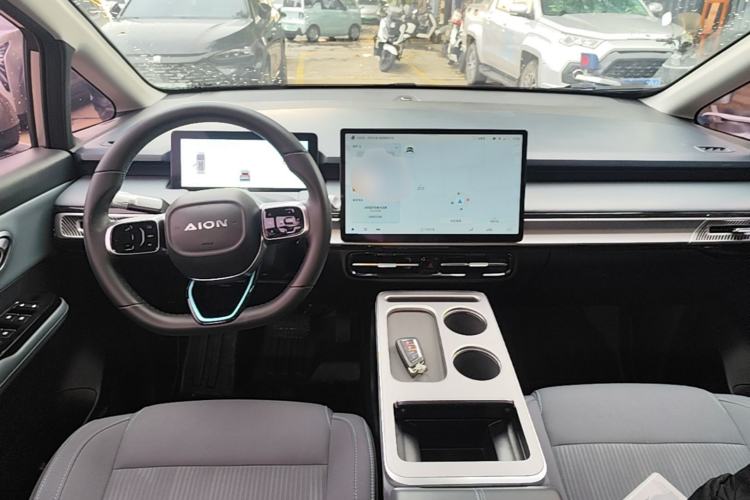 Used AION Y 2023 Plus 610 Enjoy Edition Center Console