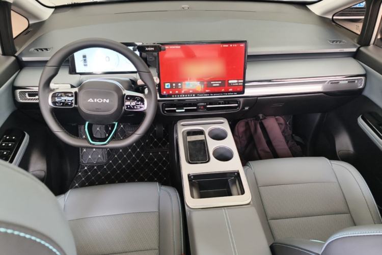 Used AION Y 2023 Younger Star Edition Center Console