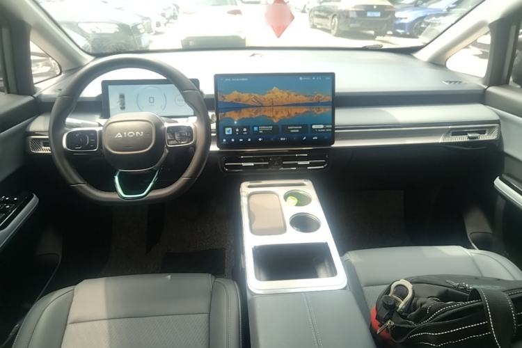 Used AION Y 2023 Plus 510 Smart Edition Center Console