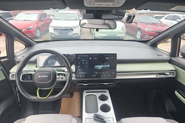 Used AION Y 2023 Plus 510 Enjoy Edition Center Console
