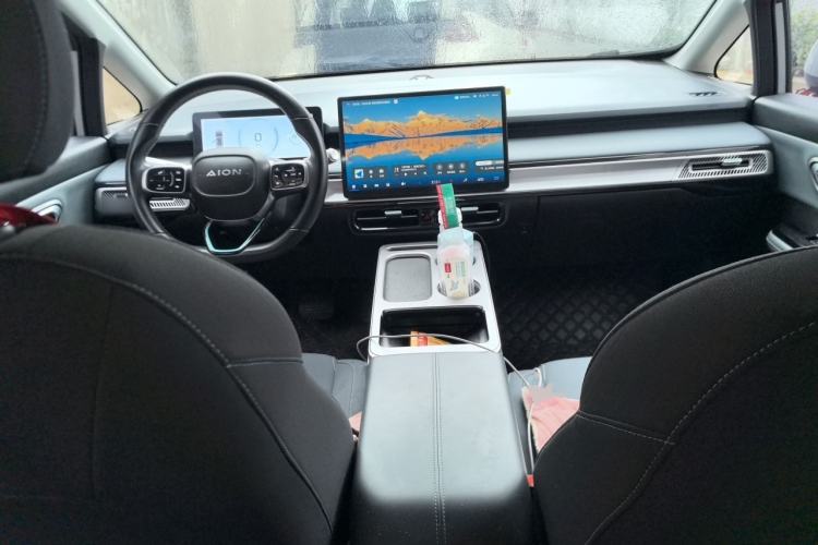 Used AION Y 2023 Plus 510 Enjoy Edition Center Console