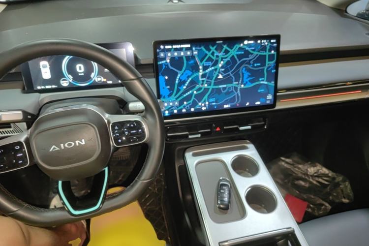 Used AION Y 2023 Plus 510 Smart Edition Center Console