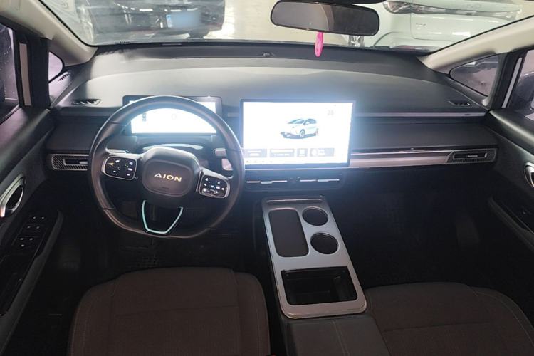 Used AION Y 2023 Plus 510 Enjoy Edition Center Console