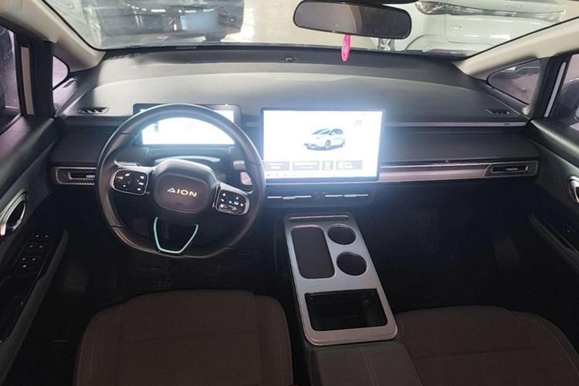 Used AION Y 2023 Plus 510 Enjoy Edition Center Console