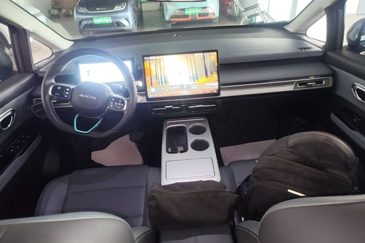 Used AION Y 2023 Plus 510 Smart Edition Center Console