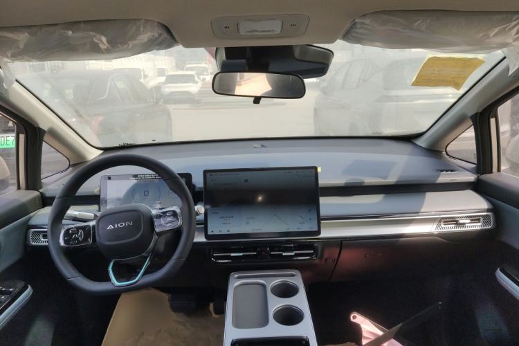 Used AION Y 2023 Younger Center Console