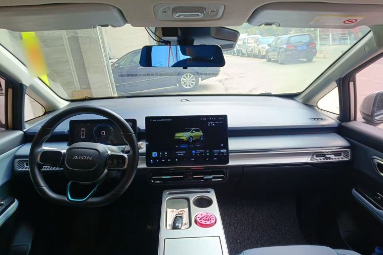Used AION Y 2023 Younger Center Console