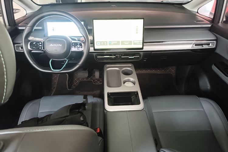 Used AION Y 2023 Younger Star Edition Center Console