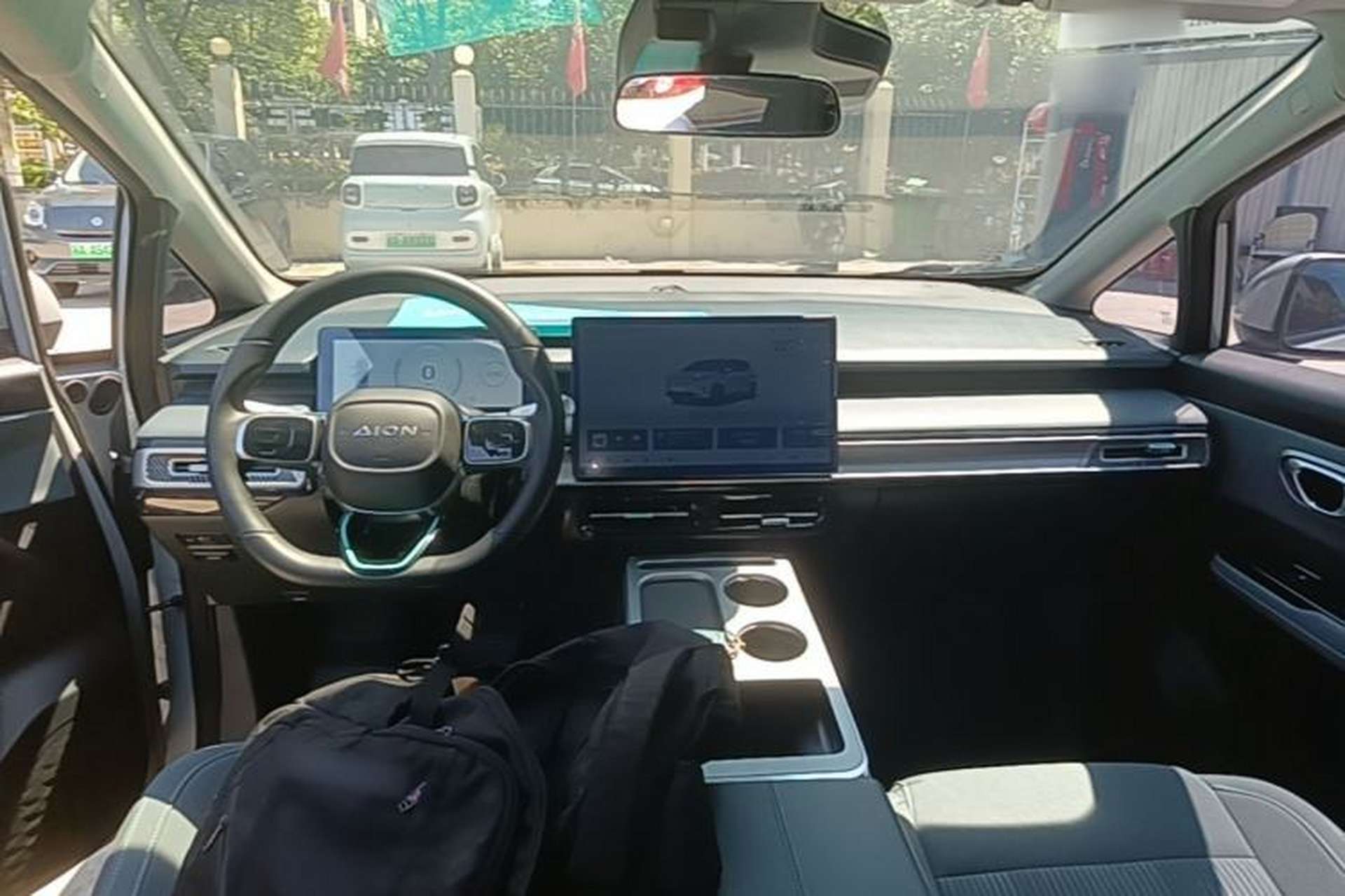 Used AION Y 2023 Younger Center Console
