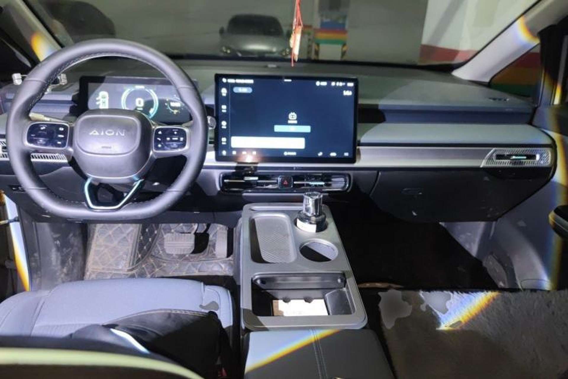 Used AION Y 2023 Plus 510 Enjoy Edition Center Console