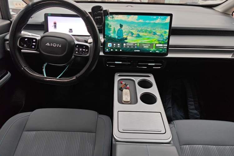 Used AION Y 2023 Plus 510 Enjoy Edition Center Console