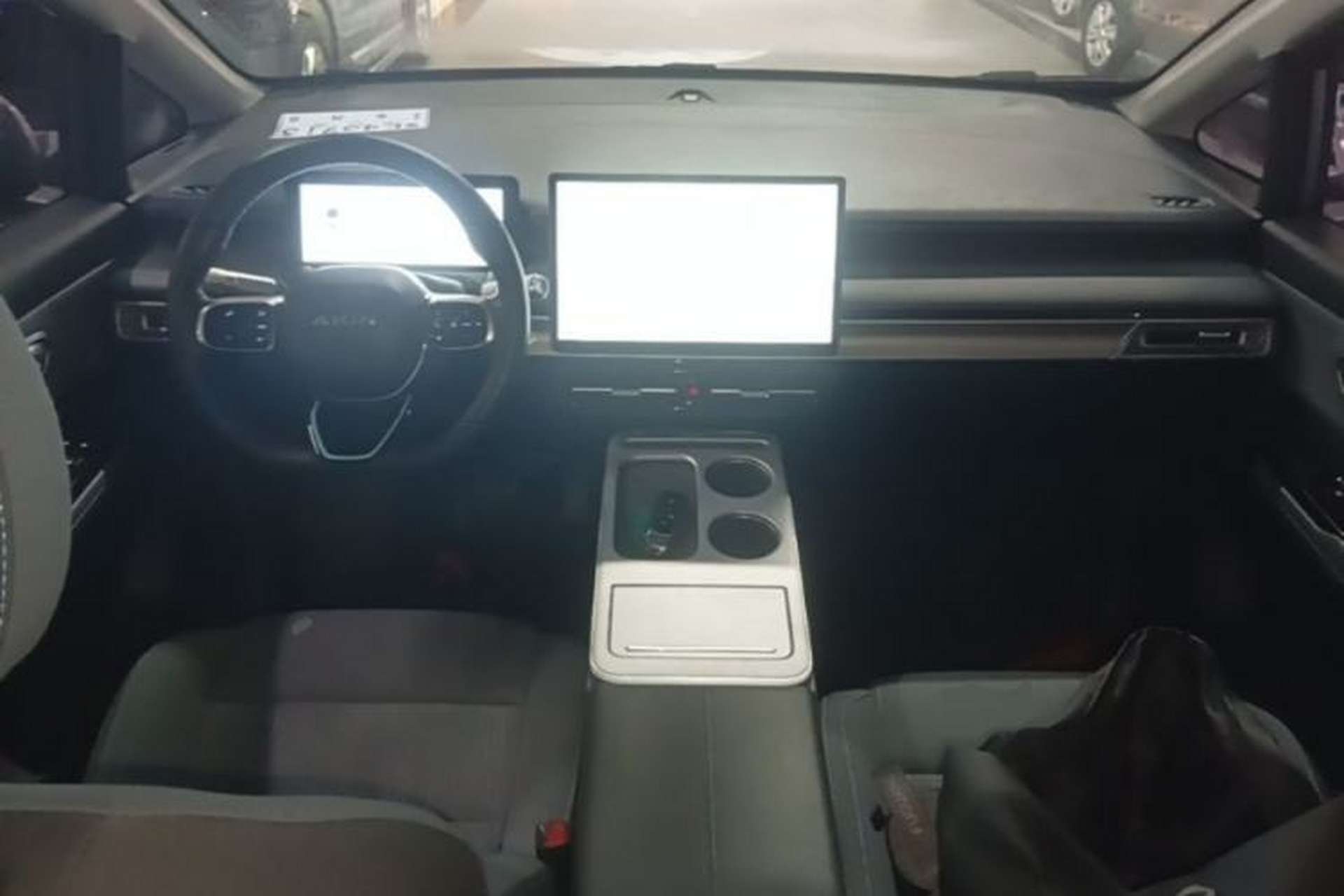 Used AION Y 2023 Plus 510 Enjoy Edition Center Console