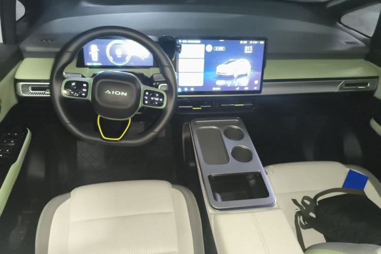 Used AION Y 2023 Plus 510 Enjoy Edition Center Console